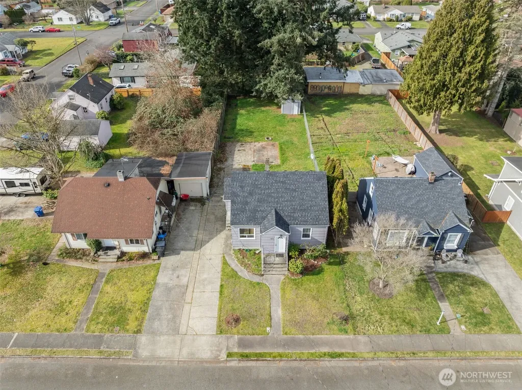 312 17th Street NW Puyallup WA 98371