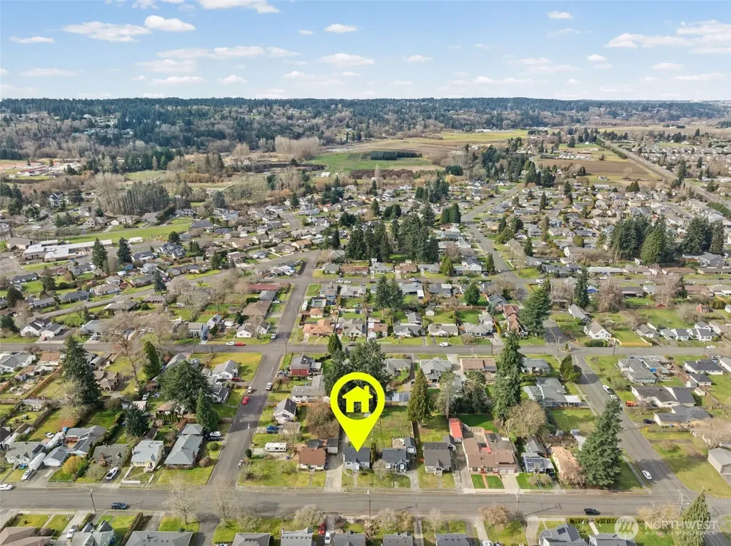 312 17th Street NW Puyallup WA 98371