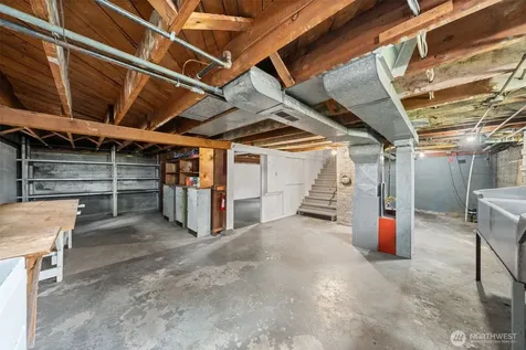 312 17th Street NW Puyallup WA 98371