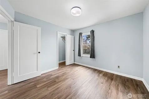 312 17th Street NW Puyallup WA 98371