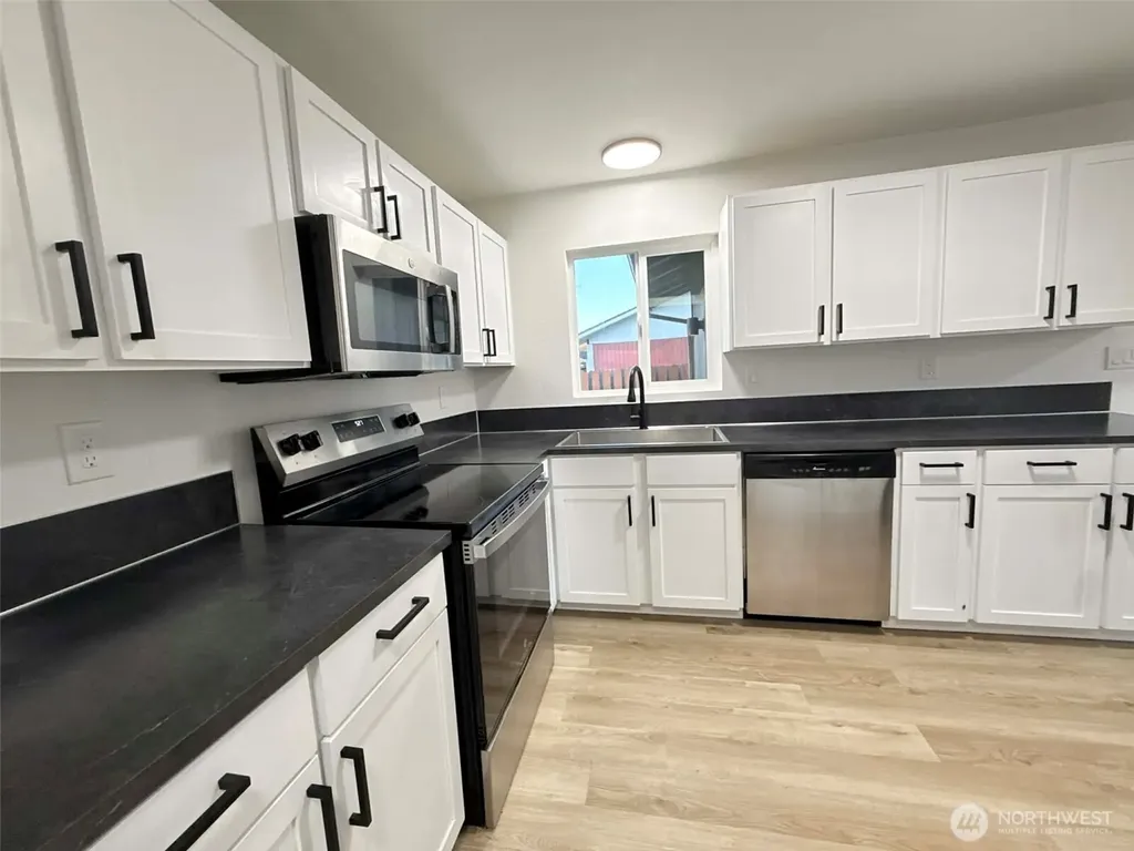 1807 Harding Road Aberdeen WA 98520