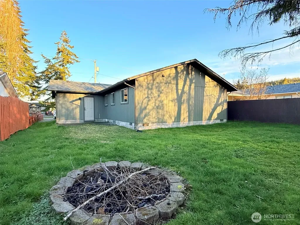 1807 Harding Road Aberdeen WA 98520