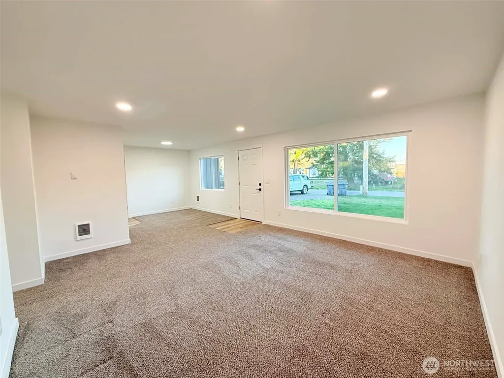 1807 Harding Road Aberdeen WA 98520