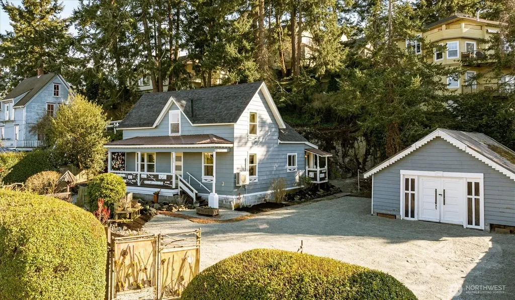 220 Morris Street La Conner WA 98257