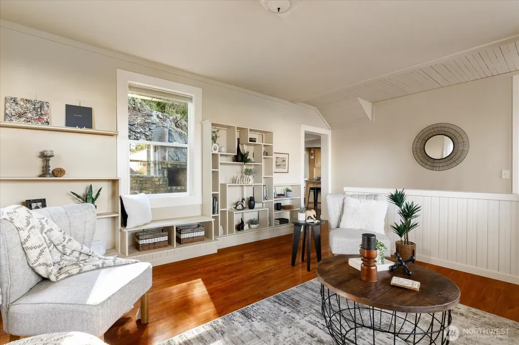 220 Morris Street La Conner WA 98257