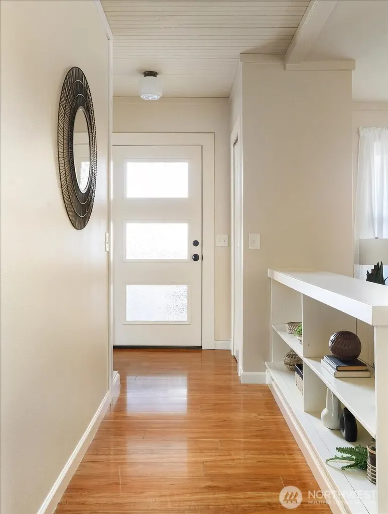 220 Morris Street La Conner WA 98257