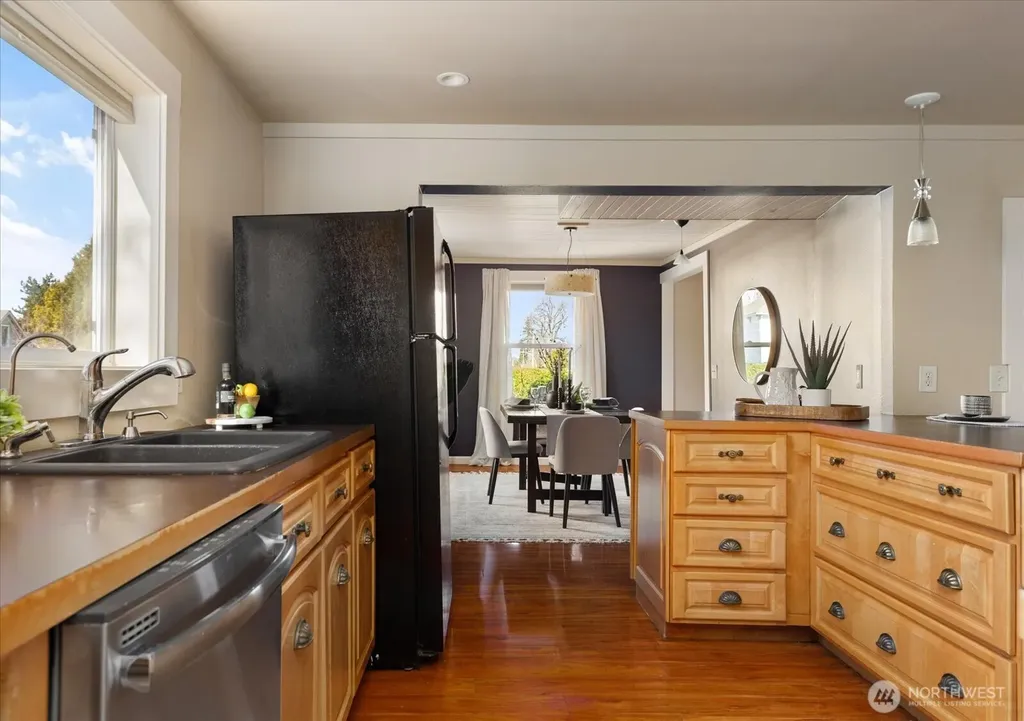 220 Morris Street La Conner WA 98257
