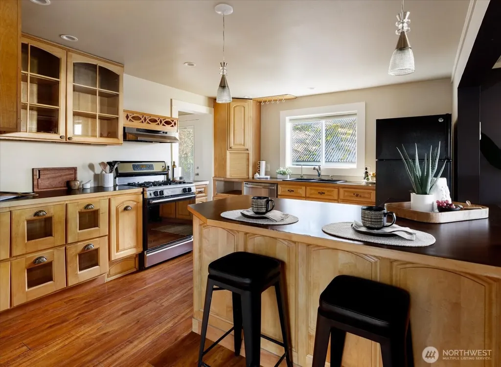 220 Morris Street La Conner WA 98257