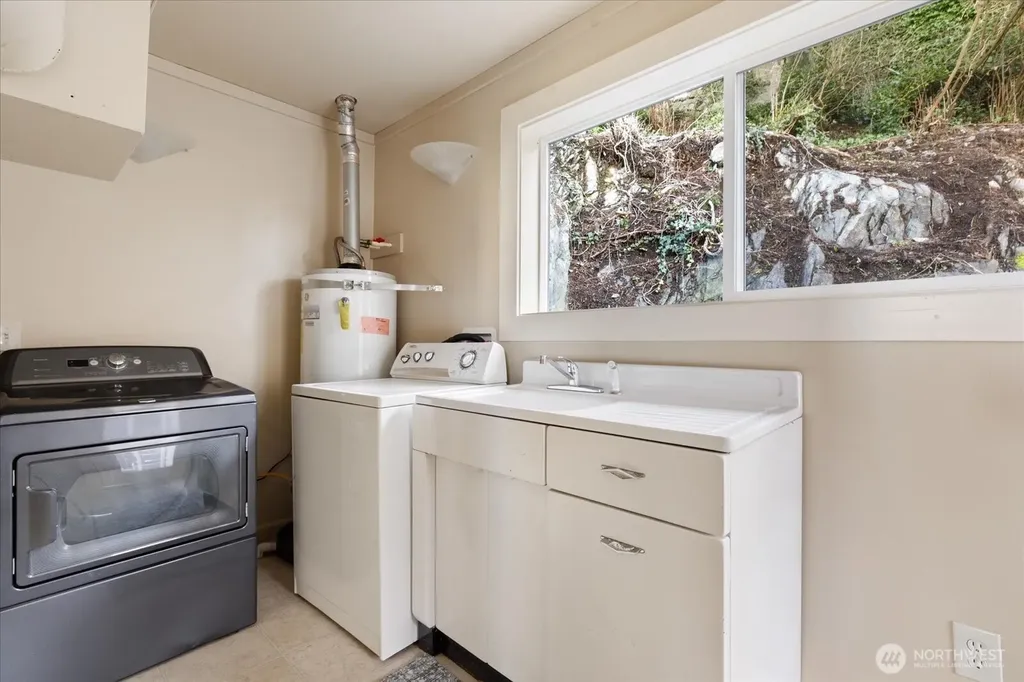 220 Morris Street La Conner WA 98257