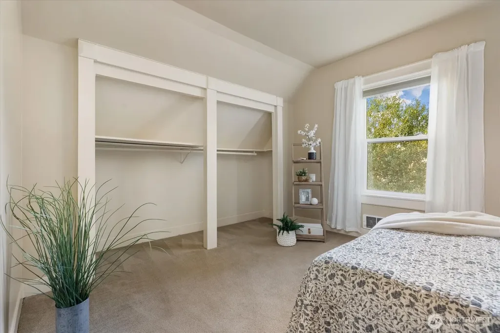 220 Morris Street La Conner WA 98257