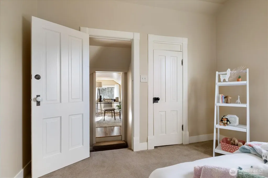 220 Morris Street La Conner WA 98257