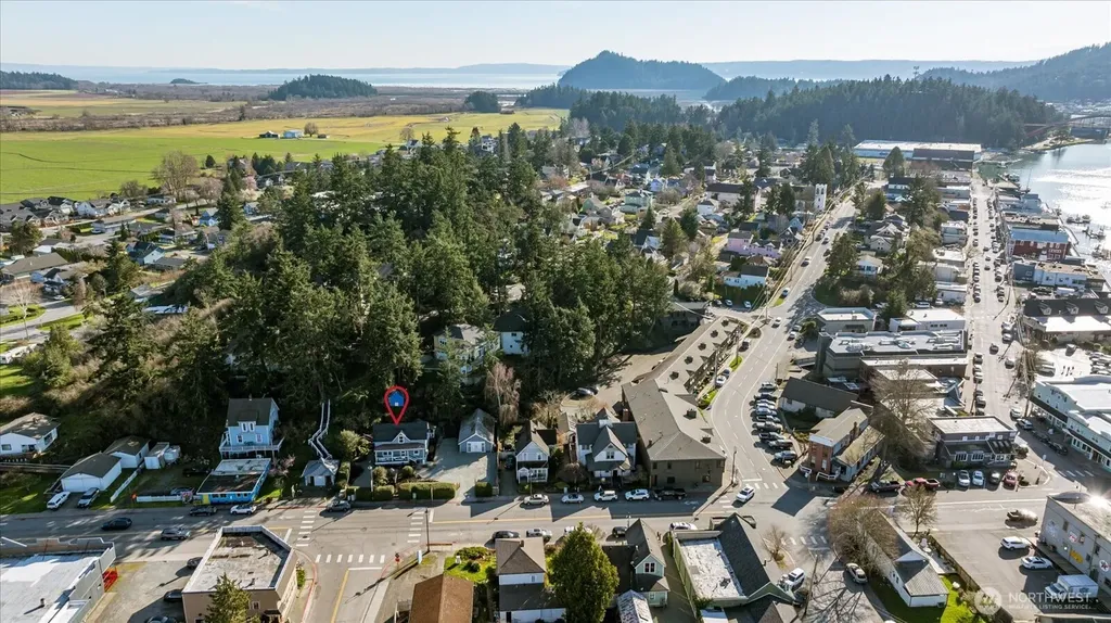 220 Morris Street La Conner WA 98257