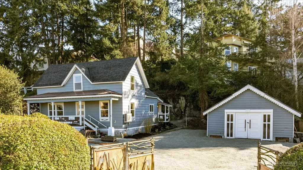 220 Morris Street La Conner WA 98257