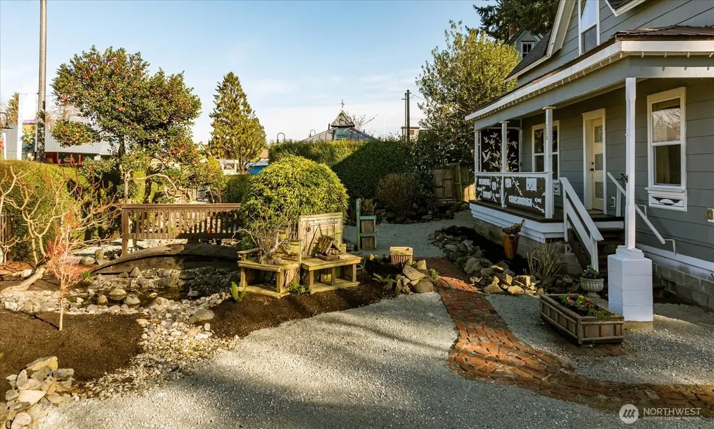 220 Morris Street La Conner WA 98257