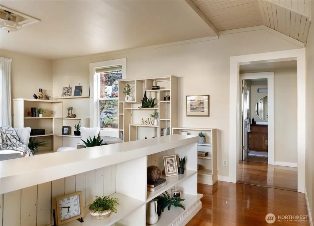 220 Morris Street La Conner WA 98257