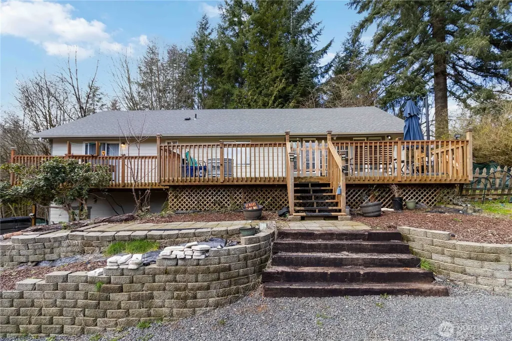 421 Mcadams Road E Longview WA 98632