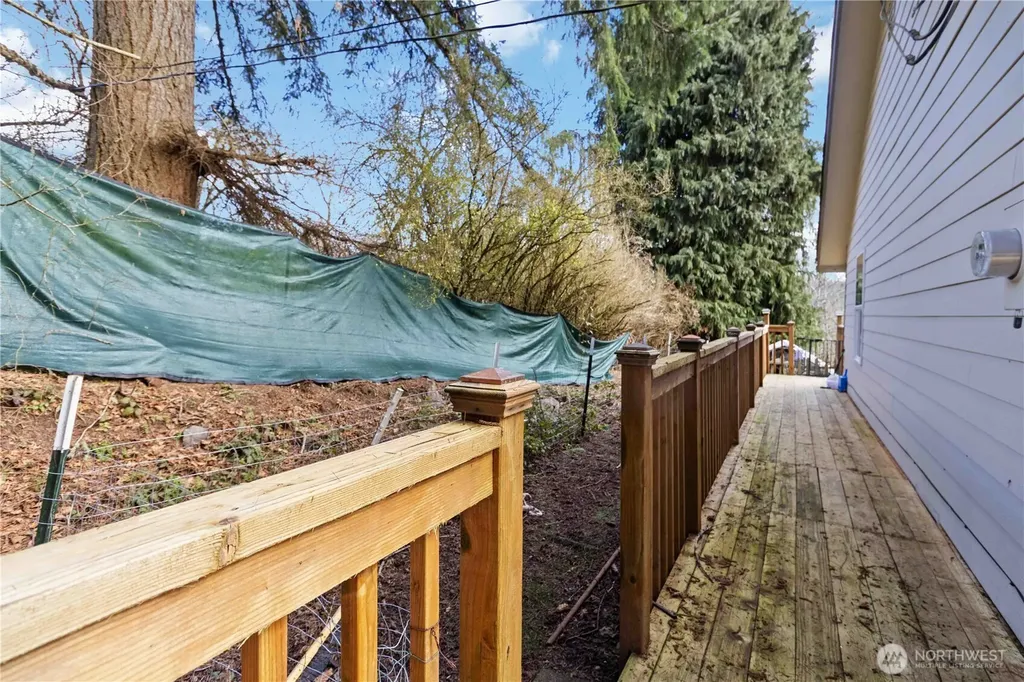 421 Mcadams Road E Longview WA 98632