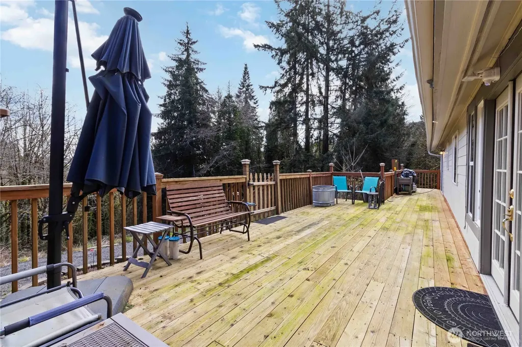 421 Mcadams Road E Longview WA 98632