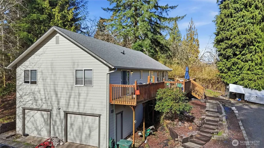 421 Mcadams Road E Longview WA 98632