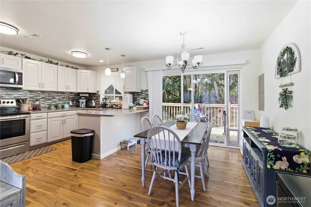 421 Mcadams Road E Longview WA 98632