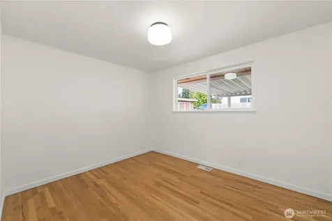 9812 S 212th Street Kent WA 98031
