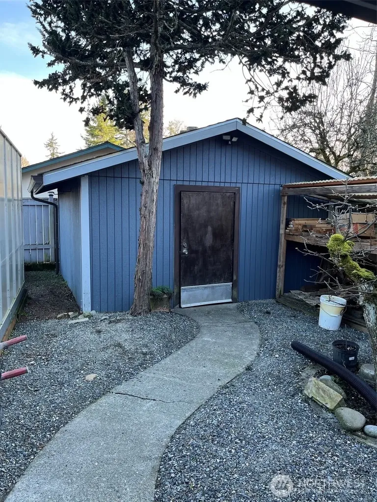 9216 70th Street SW Lakewood WA 98498