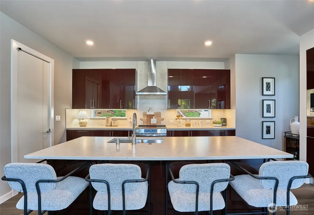 320 SW 365th Street Federal Way WA 98023