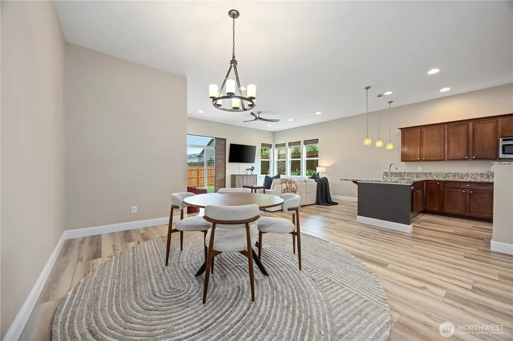 444 Hilltop Place Chelan WA 98816