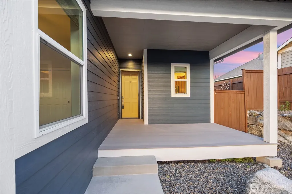 444 Hilltop Place Chelan WA 98816