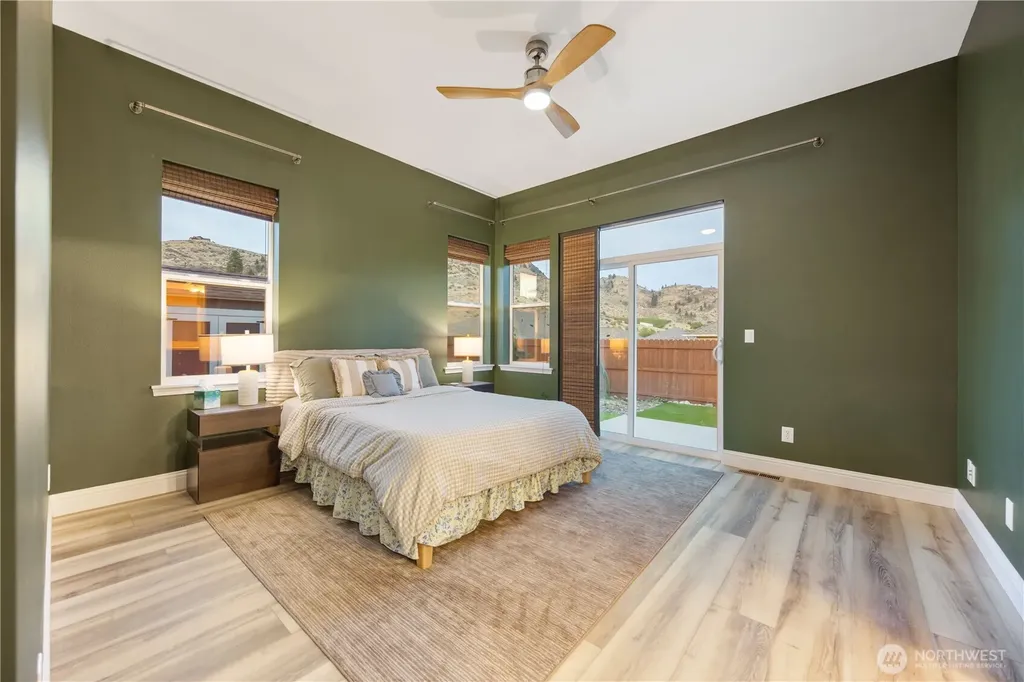 444 Hilltop Place Chelan WA 98816