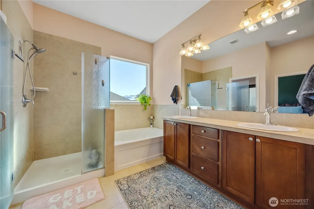444 Hilltop Place Chelan WA 98816