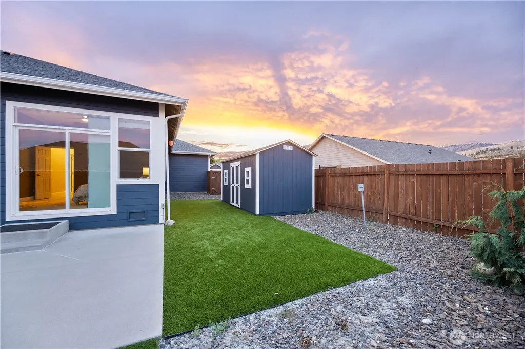 444 Hilltop Place Chelan WA 98816
