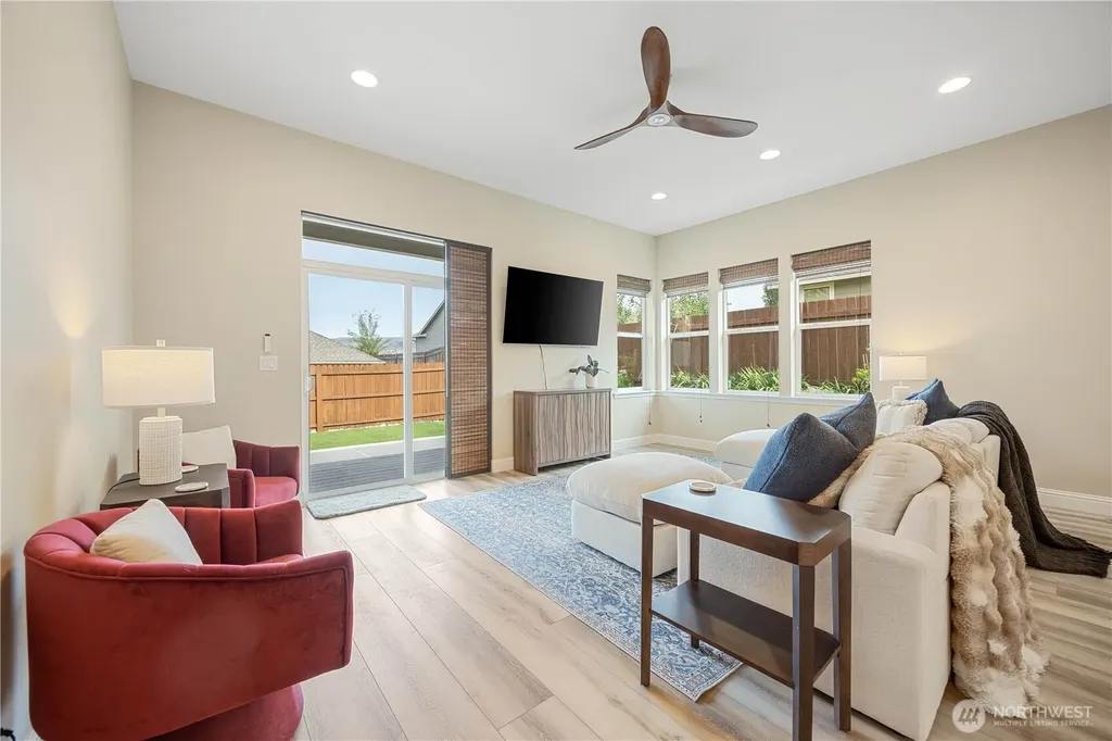 444 Hilltop Place Chelan WA 98816