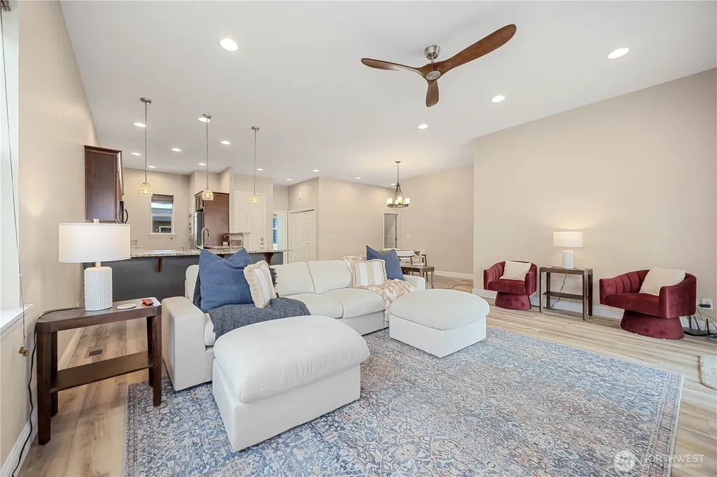 444 Hilltop Place Chelan WA 98816