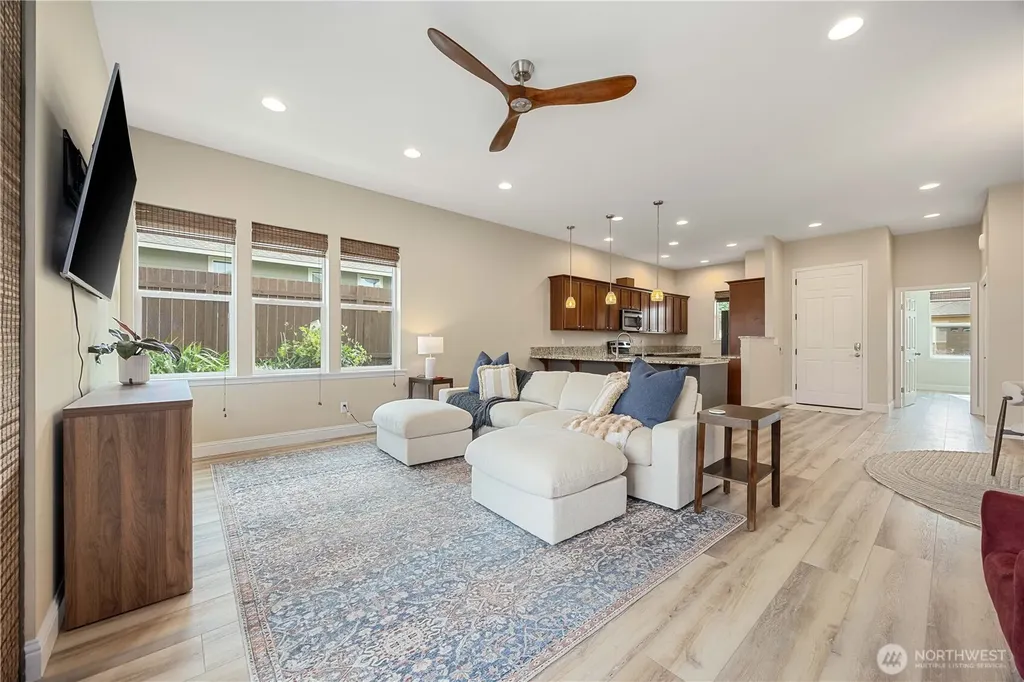 444 Hilltop Place Chelan WA 98816