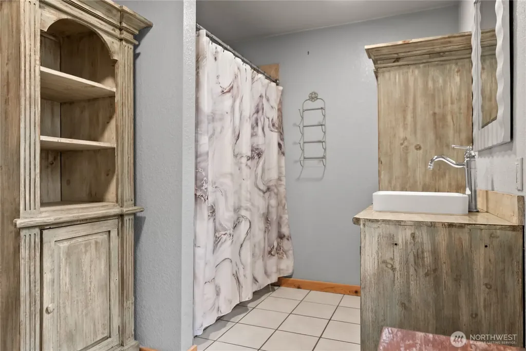 56 Ruby Two Moons Road Tonasket WA 98855
