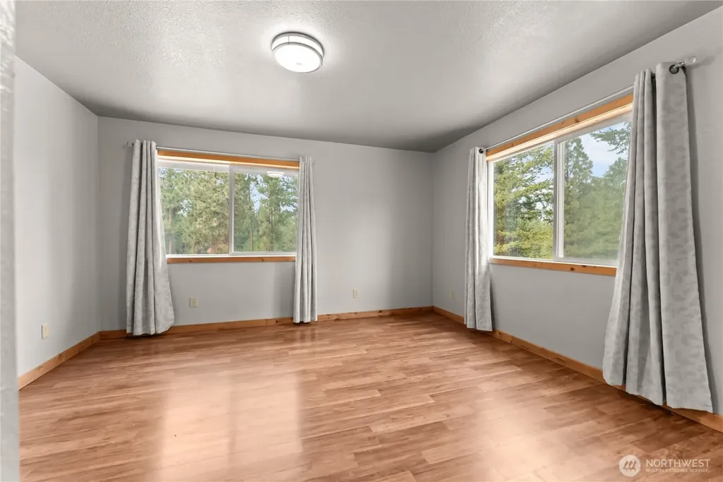 56 Ruby Two Moons Road Tonasket WA 98855