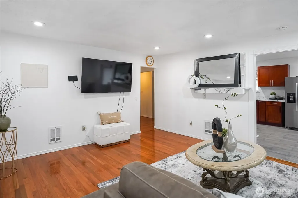 7660 S 126th Street Seattle WA 98178