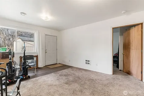 514 N Ash Street Omak WA 98841