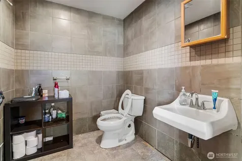 514 N Ash Street Omak WA 98841