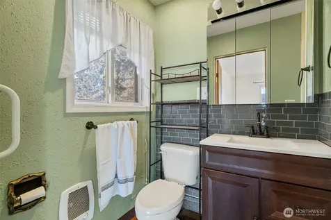 514 N Ash Street Omak WA 98841