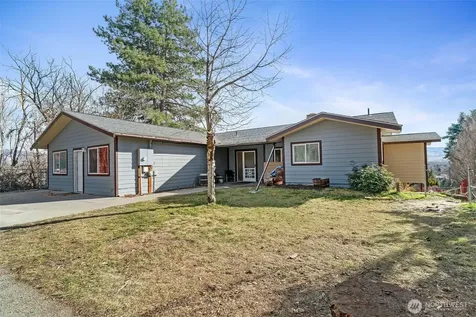 514 N Ash Street Omak WA 98841