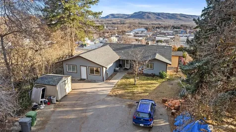 514 N Ash Street Omak WA 98841