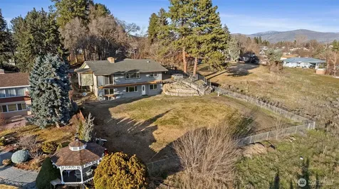 514 N Ash Street Omak WA 98841
