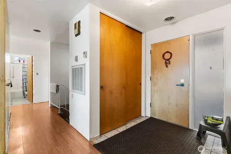 514 N Ash Street Omak WA 98841