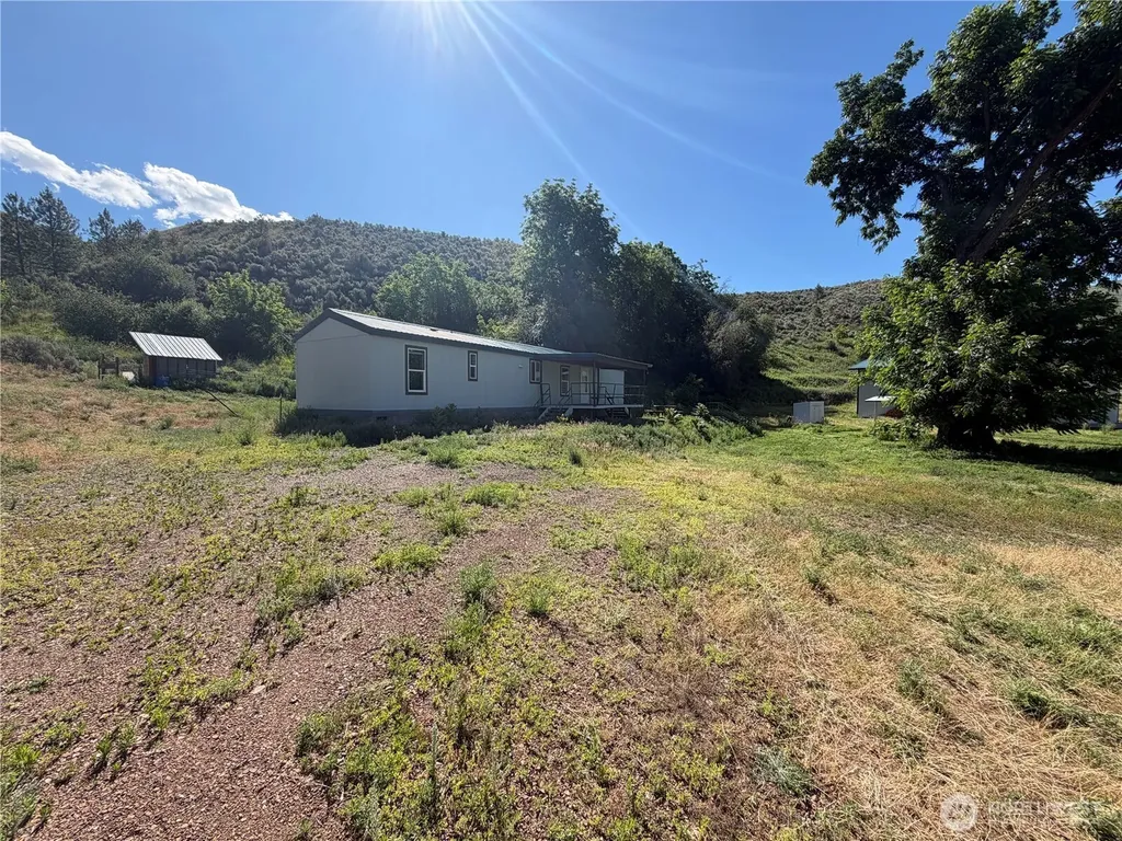 87 Canyon Creek Road Oroville WA 98844