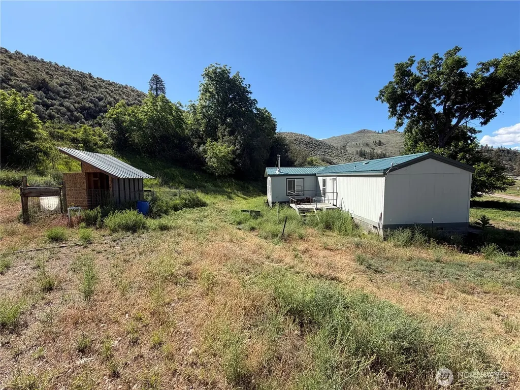 87 Canyon Creek Road Oroville WA 98844