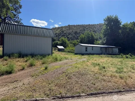 87 Canyon Creek Road Oroville WA 98844