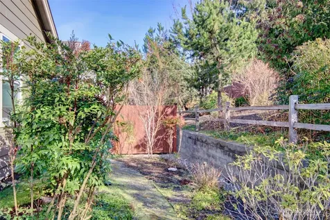1990 Fraser Avenue Mount Vernon WA 98274