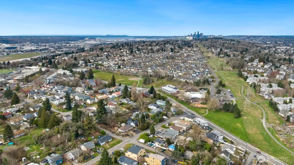 7226 33rd Avenue S Seattle WA 98118